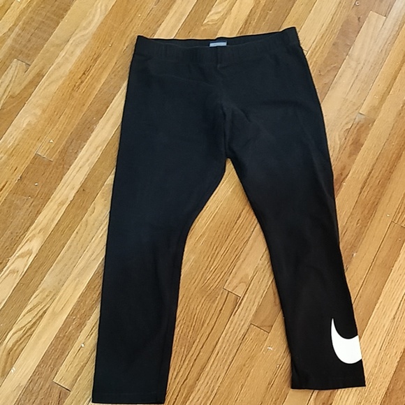 Nike Pants - Nike Medium Leggings